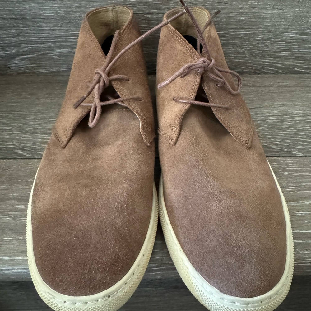 Banana Republic Brown Suede Chukka Boots